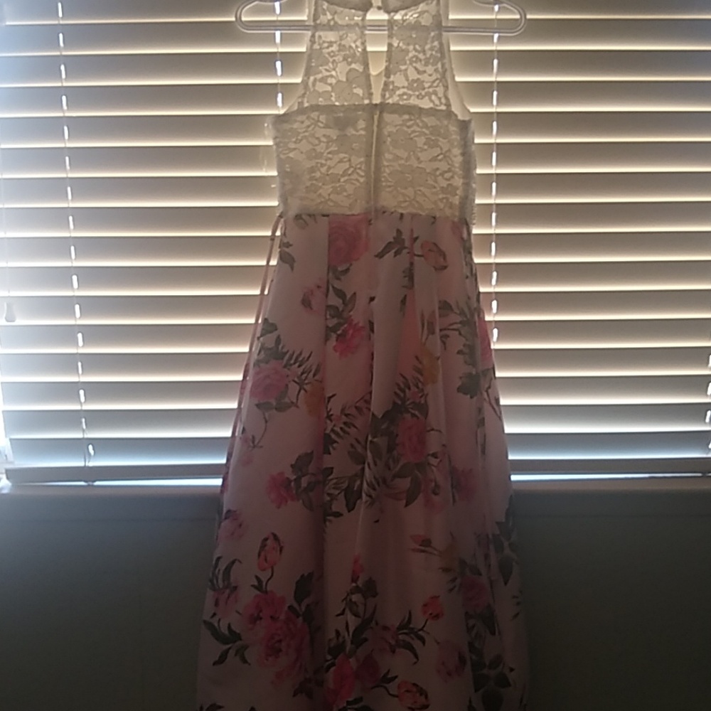 Dress - Picture 2 of 2